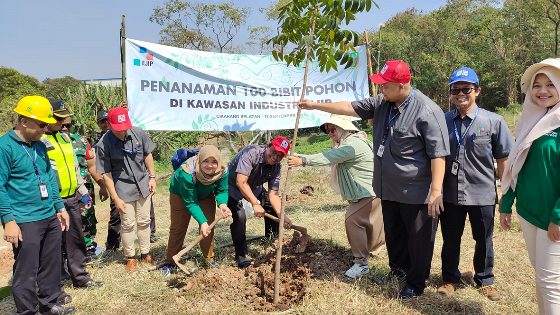 PT. EJIP's CSR Activity: Simultaneous Tree Planting Promotes Environmental Sustainability