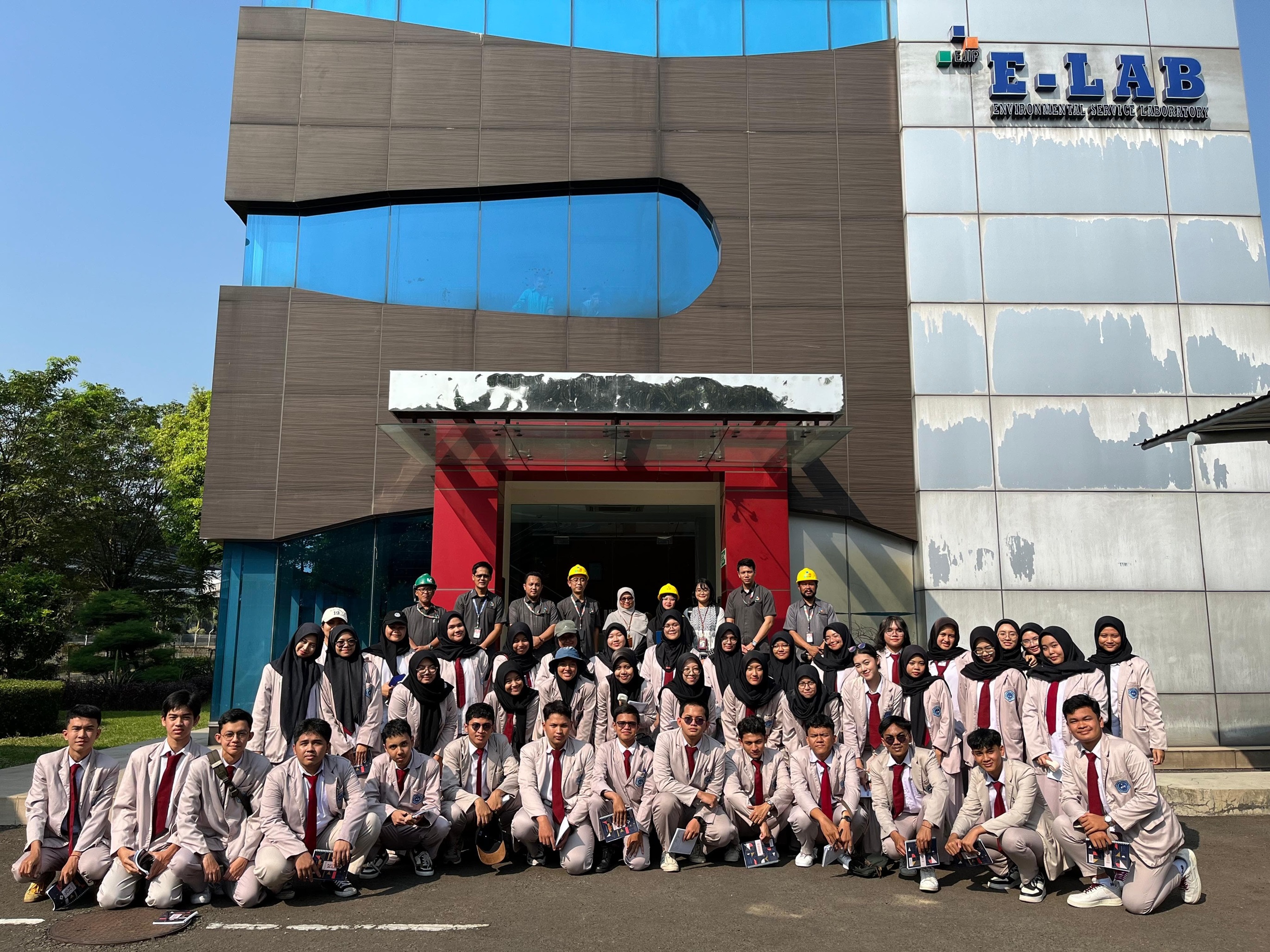 Increase Environmental Awareness: SMAK Bogor Students Hold Educational Visit to EJIP WATEC